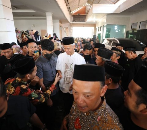 Ganjar Siap Jalankan UU Pesantren Jika Menang Pilpres 2024