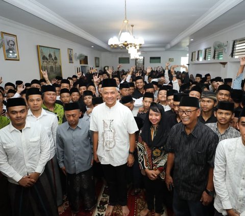 Ganjar Siap Jalankan UU Pesantren Jika Menang Pilpres 2024