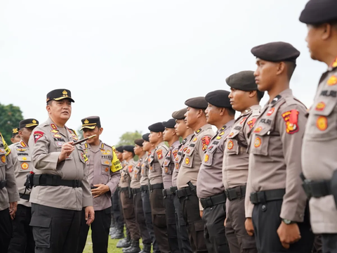 Polisi Dilarang Pose Jari Dukung Capres, Bisa Dipecat Tidak Hormat Jika Melanggar