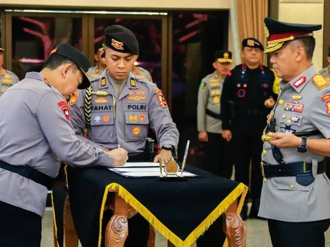 Polisi Dilarang Pose Jari Dukung Capres, Bisa Dipecat Tidak Hormat Jika Melanggar