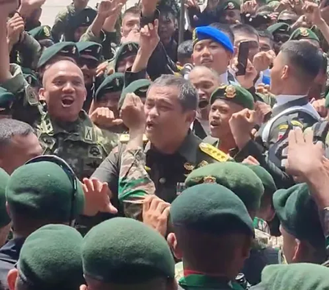 Jenderal Maruli Simanjuntak Santuy Joged Dangdut Bareng Pasukan TNI, Eks Anak Buah di Paspampres Sampai Angkat Bicara