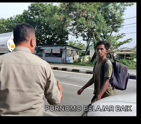 Anak Yatim Piatu Ini Jalan Kaki dari Bojonegoro ke Jember, Purnomo Polisi Baik Ungkap Kisah Harunya