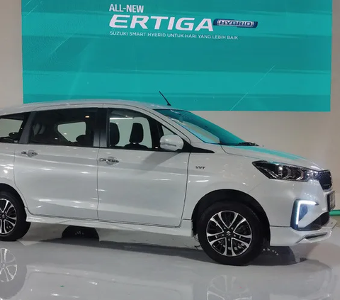 10 Mobil Hybrid Paling Laris 2023, Irit Bensinnya Bikin Takjub