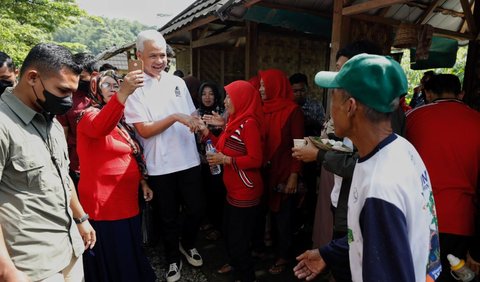 Ganjar pun komitmen untuk terus mengembangkan seluruh desa di Indonesia menjadi desa wisata. <br>