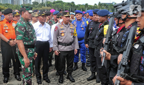 129.923 Polisi Disebar Amankan Natal dan Tahun Baru<br>