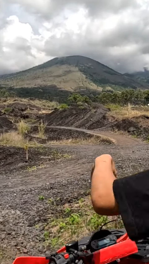 Sensasi Mengendarai ATV di Desa Wisata Pananjung Garut, Cara Lain Menikmati Indahnya Gunung Guntur