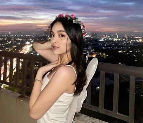 Eca Aura Appears Flawless Like a Fairytale, Netizens Thought She Was a Human, Turns Out She's an Angel