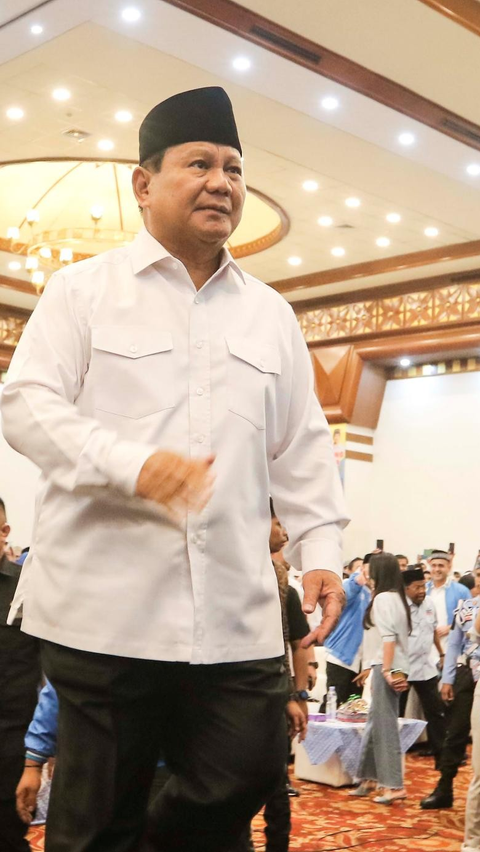 Ekspresi Prabowo Subianto  setelah mendapat dukungan penuh dari Kaukus Generasi Muda Islam.
