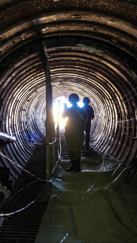 Mereka mengklaim terowongan tersebut memiliki kedalaman hingga 50 meter dan panjang 4 kilometer.<br>