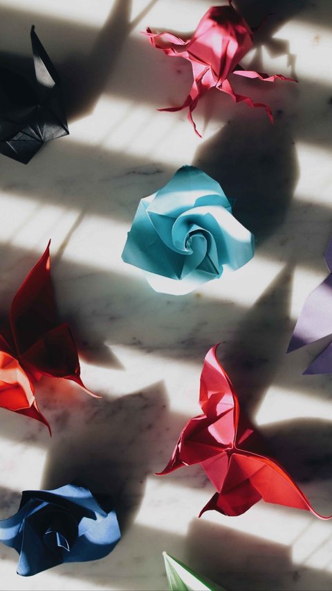 Cara Membuat Bunga dari Kertas Origami, Ikuti Langkah-Langkahnya<br>