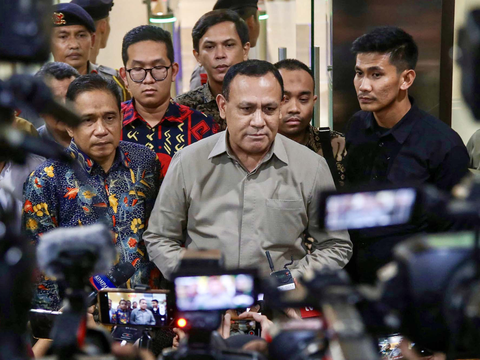 Jokowi Enggan Komentari Pencopotan Firli Bahuri dari Ketua KPK