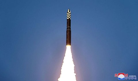 Kehebatan Hwasong-18, Rudal Nuklir Terkuat Korea Utara