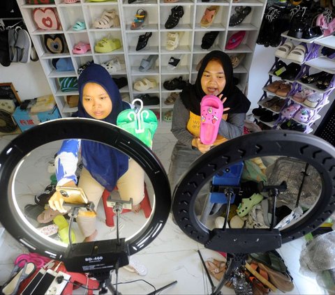 FOTO: Antusiasme Pelaku UMKM Kembali Manfaatkan TikTok Shop untuk Berjualan