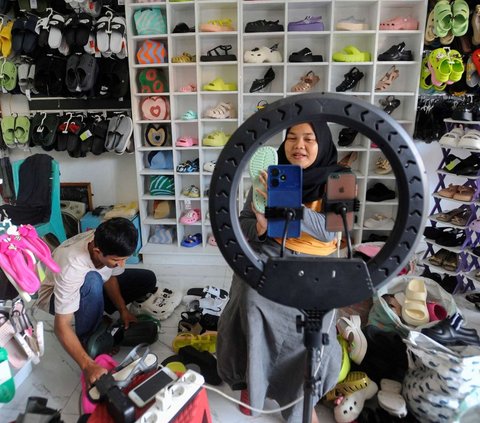 FOTO: Antusiasme Pelaku UMKM Kembali Manfaatkan TikTok Shop untuk Berjualan