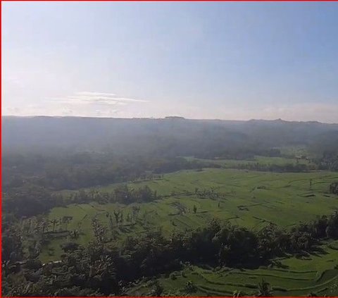 Menikmati Keindahan Alam di Gunung Ireng Patuk Gunungkidul, Punya Daya Tarik Sunrise dan Sunset yang Memukau