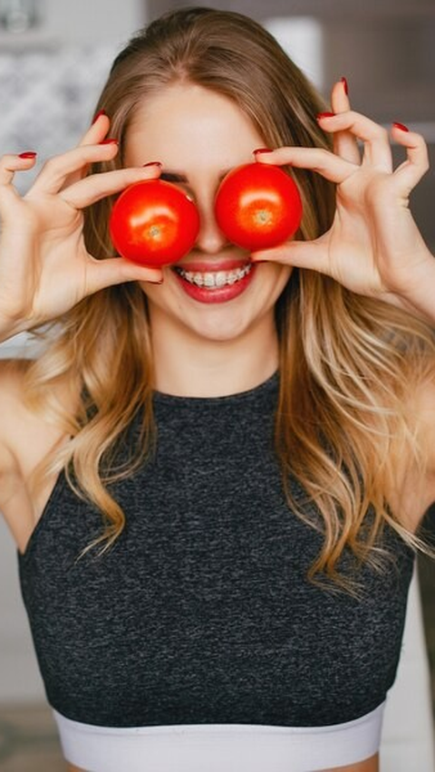 Tomat, Rahasia Kecantikan Wajah yang Tersembunyi<br>