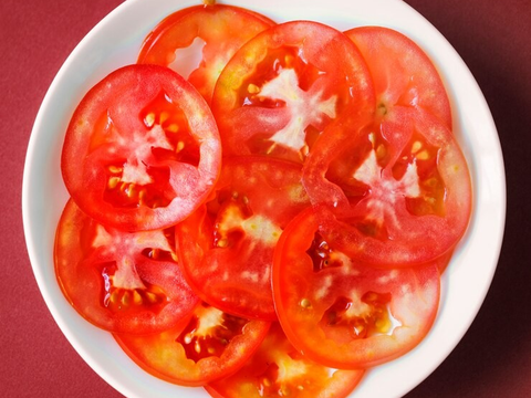 Tomat, Rahasia Kecantikan Wajah yang Tersembunyi