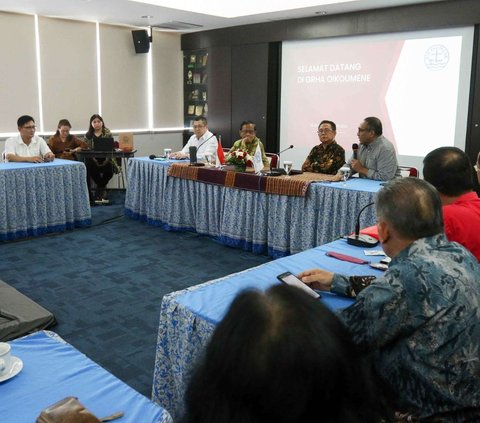 FOTO: Sambangi Persekutuan Gereja-Gereja Indonesia, Mahfud MD Pastikan Situasi Politik Jelang Natal Aman