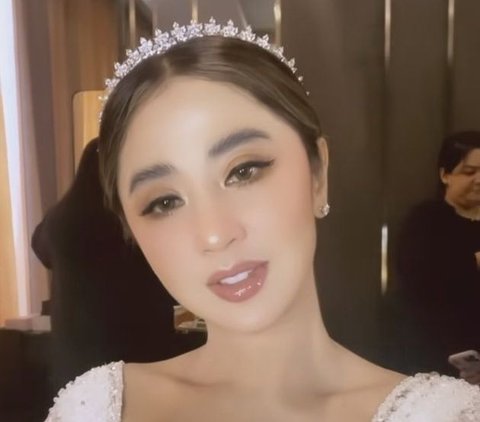 Dandan Seperti Pengantin, ini Deretan Potret Cantik Dewi Perssik di Momen Ultah ke-38