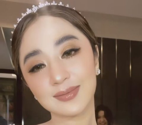 Dandan Seperti Pengantin, ini Deretan Potret Cantik Dewi Perssik di Momen Ultah ke-38