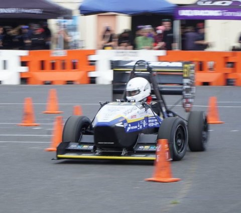 Tim Arjuna EV UGM  Sukses Berlaga di Formula SAE 2023, Apa Saja Prestasinya?