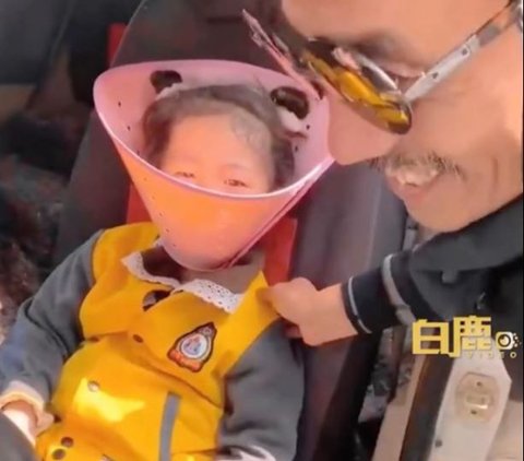Kakek di China Punya Solusi Unik Agar Cucunya Tidak Kecanduan Main HP, Caranya Bikin Ngakak