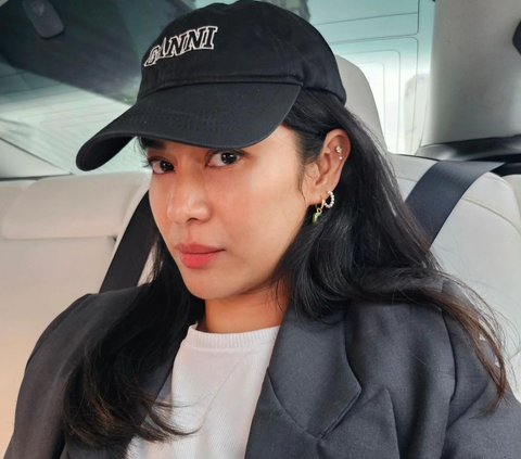 Check Out Dian Sastro's Outfit Prices, Casual Style Fit for a Sultan