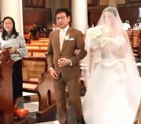 Digelar di Gereja Katedral, Ini Potret Pernikahan Jonatan Christie dan Shanju