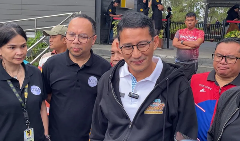 Meski ada simpatisan atau kader PPP yang membelot, Sandiaga mengaku tidak akan ada sanksi yang diberikan. Sandiaga menyebut pemberian sanksi kepada kader yang membelot merupakan cara berpikir zaman lama.