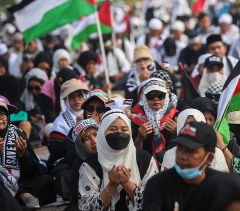 FOTO: Pantauan Udara Lautan Massa Munajat Kubro 212 Padati Lapangan Monas, Serukan Bela Palestina