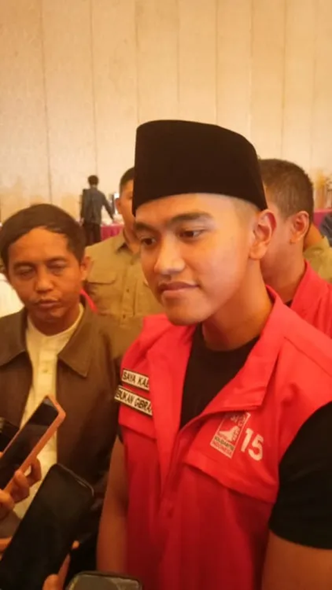 Kaesang Harap Debat Sesi Cawapres Tetap Diadakan<br>