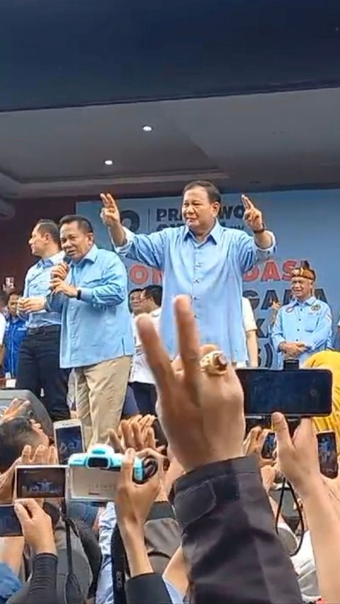 Kampanye Perdana, Prabowo Joget Gemoy hingga Puji Jasa Jokowi dan SBY