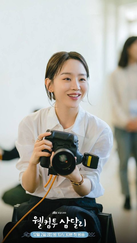 2. Shin Hye Sun sebagai Fotografer Fashion