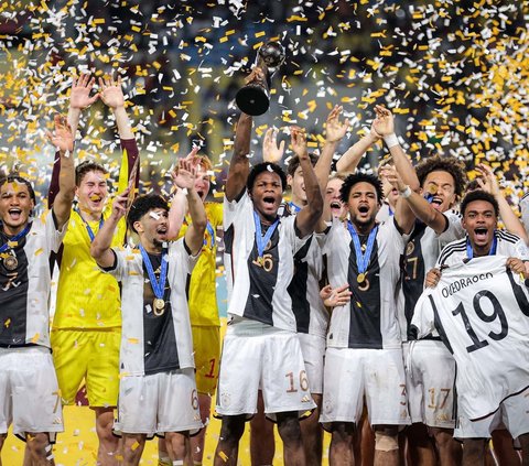 Timnas Jerman U-17 akhirnya berhasil memastikan diri keluar sebagai juara Piala Dunia U-17 2023. Mereka berhasil memenangkan laga final melawan Prancis yang berlangsung di Stadiun Manahan, Surakarta, Jawa Tengah, Sabtu (2/12/2023).