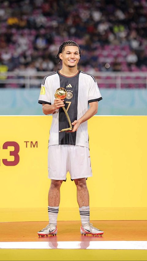 Pemain Jerman U-17, Paris Brunner menjadi pemain terbaik turnamen Piala Dunia U-17 2023 dengan meraih penghargaan Golden Ball.<br>