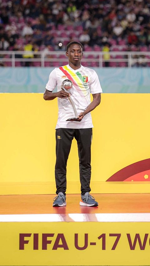 Pemain Mali U-17 Hamidou Makalou berhasil meraih Silver Ball.
