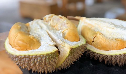 Meskipun durian tinggi lemak, sebagian besar lemak yang terkandung adalah lemak tak jenuh tunggal yang baik untuk kesehatan jantung.<br>