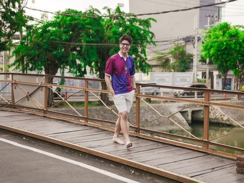 Deretan Foto Ahmad Dhani Bersama Ketiga Putranya saat Jalan-jalan di Surabaya, Penampilan El Rumi Bikin Salfok