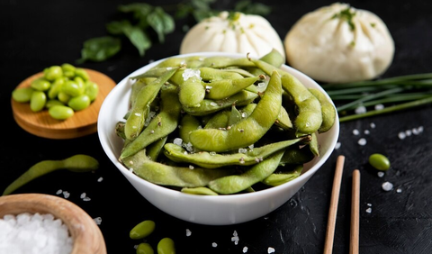 7. Edamame: Camilan Sehat dengan Protein Tinggi