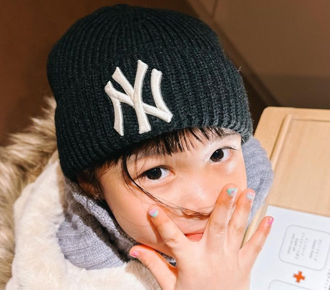 10 Foto Keluarga Pasangan Chelsea Olivia dan Glenn Alinskie Liburan Akhir Tahun di Jepang, Potret Lucu Dante Main Salju Gemesin Banget!