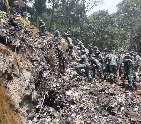 Jenderal TNI Kerahkan 2.010 Prajurit Sisir Gunung Lawu, Angkut 50 Ton Sampah dan Tanam 23.000 Pohon