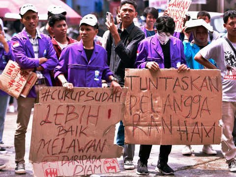 FOTO: Aksi Mimbar Demokrasi Kian Meluas, Mahasiswa dan Rakyat Jambi Bersatu Melawan Politik Dinasti