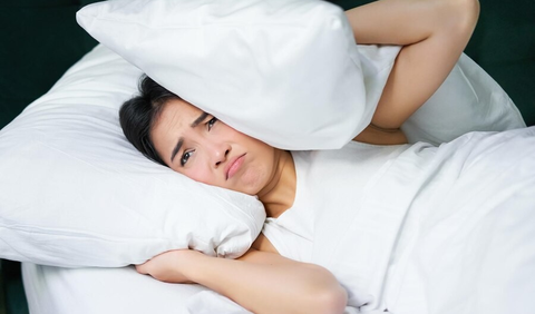 Badan Lelah Tapi Sulit Tidur: Apa Penyebabnya?