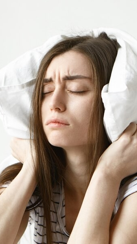 2. Gangguan Tidur: RLS dan Sleep Apnea
