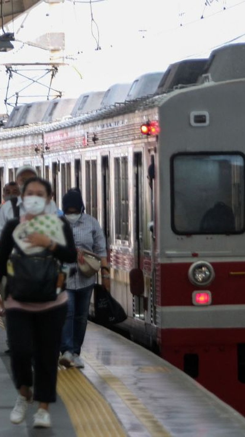 Tahun Depan, KRL Jabodetabek Ditargetkan Bisa Angkut 1,2 Juta Penumpang per Hari