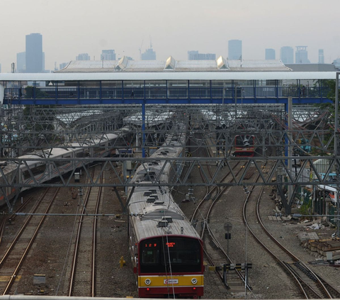 Tahun Depan, KRL Jabodetabek Ditargetkan Bisa Angkut 1,2 Juta Penumpang per Hari