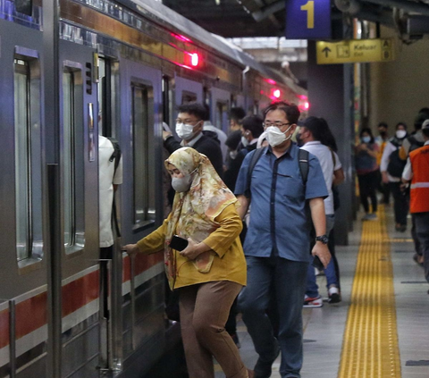 Tahun Depan, KRL Jabodetabek Ditargetkan Bisa Angkut 1,2 Juta Penumpang per Hari