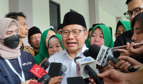 Sementara calon wakil presiden nomor urut satu, Muhaimin Iskandar atau Cak Imin tak melakukan kampanye di lapangan hari ini. <br>