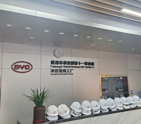 Dari Dekat: Canggihnya Pabrik Mobil Listrik BYD di China, Semua Lini Produksi Pakai Robot