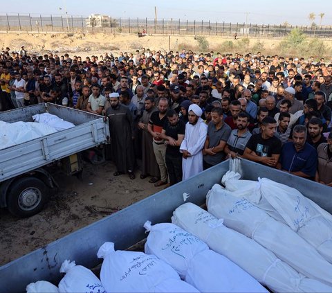 FOTO: Jumlah Warga Palestina yang Tewas Akibat Serangan Brutal Israel di Gaza Tembus 20.000 Jiwa